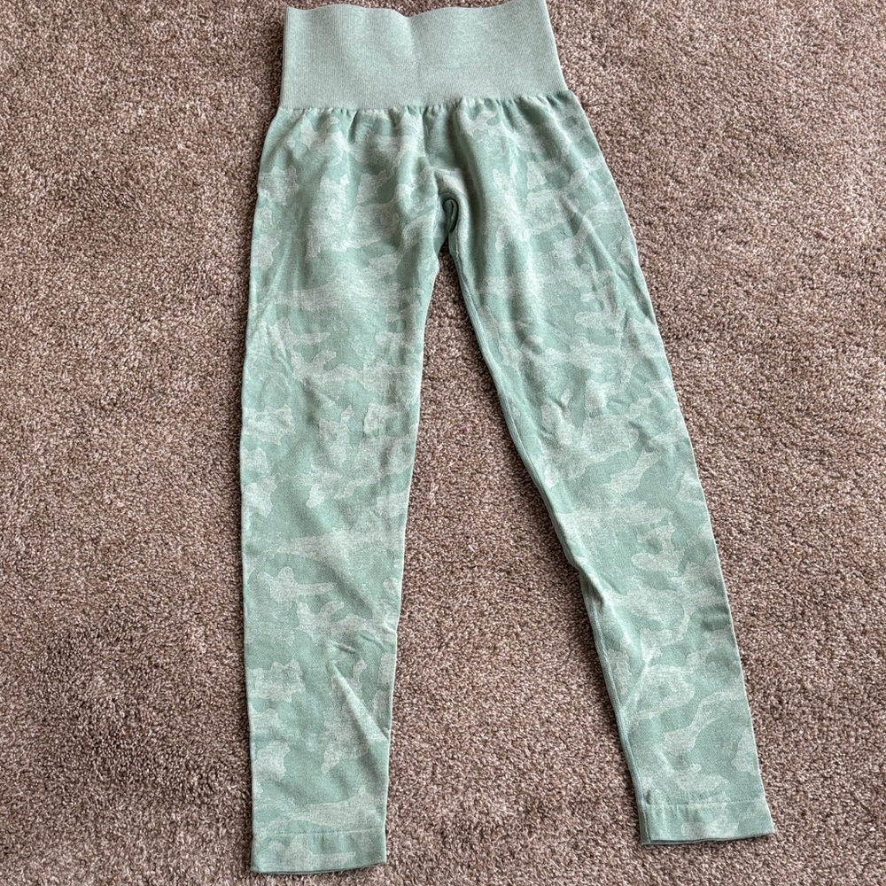 NVGTN Sage Camouflage Leggings